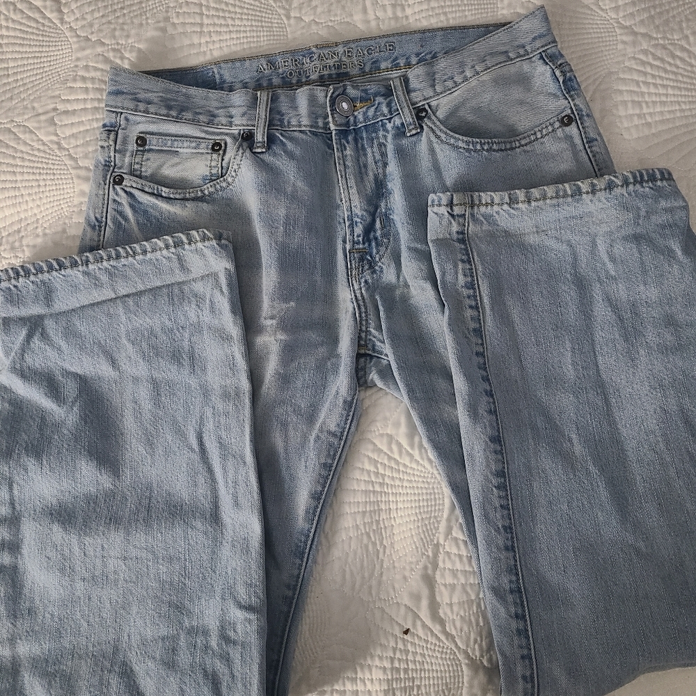 America Eagle jeans